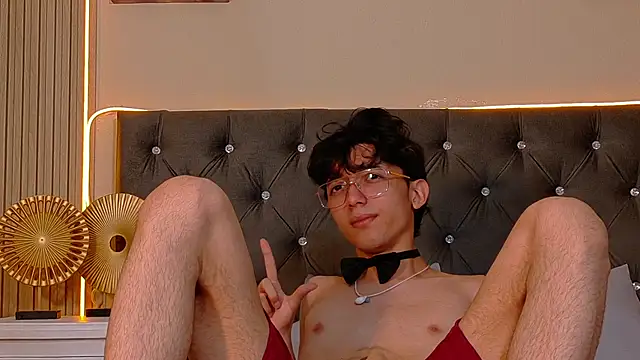 Twink_Sebas7 webcam