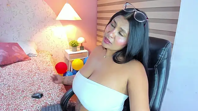 Tammara_Brm webcam