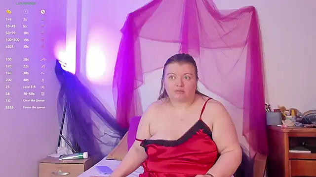 Queensamantha777 webcam
