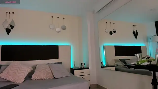 Sky_Loren webcam