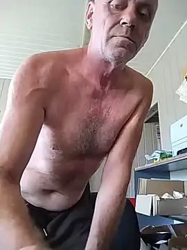 wilkalfa (M mature) - #balds #cam2cam #cheapest-privates #handjob #mature #medium #mobile #polish #shaven #shower #small-audience #straight #white