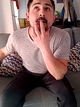 bradd_32 (M young) - CUM+FuckWifeVideo Bst tip🥵😏😏🙀😼