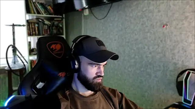 _Serious_Man webcam