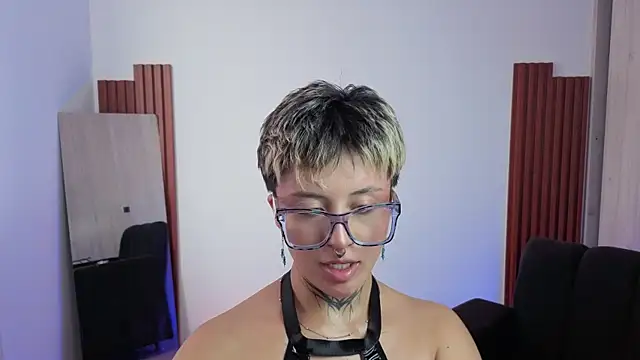 Rebeka-baker webcam