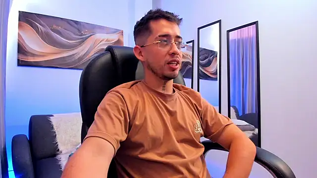 Tommas_Jhonson webcam