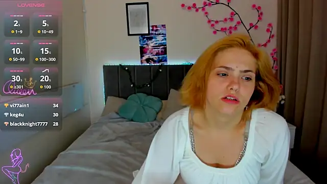 DellaRows webcam