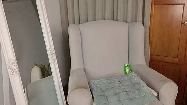 AmateurQueenX webcam