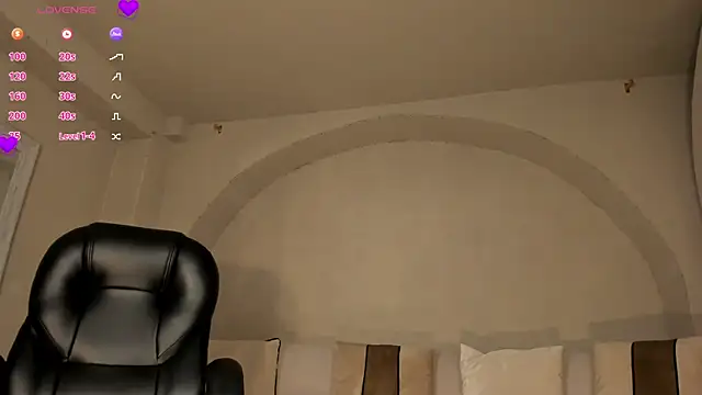 MaryLewis_ webcam