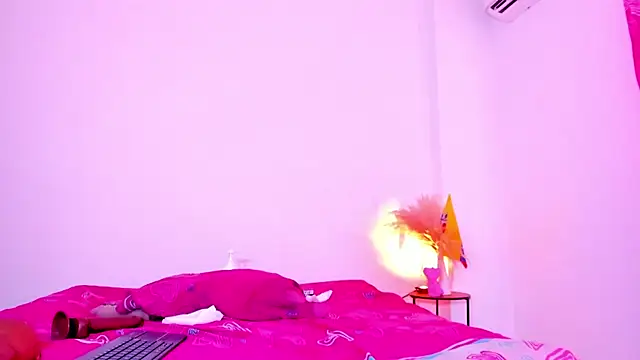 AMAIAA_LOVE webcam