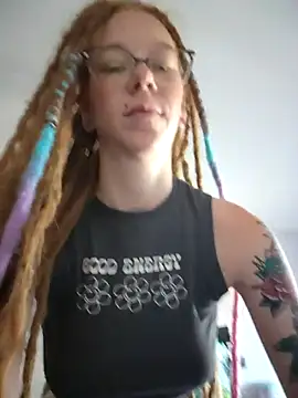 LucidLucy 🔬 naked cam chat