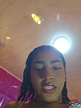 Luisa_Madrid live sex cam