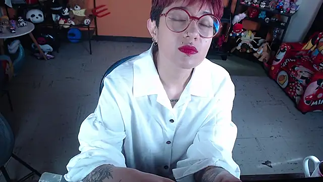 MissMiia2 webcam