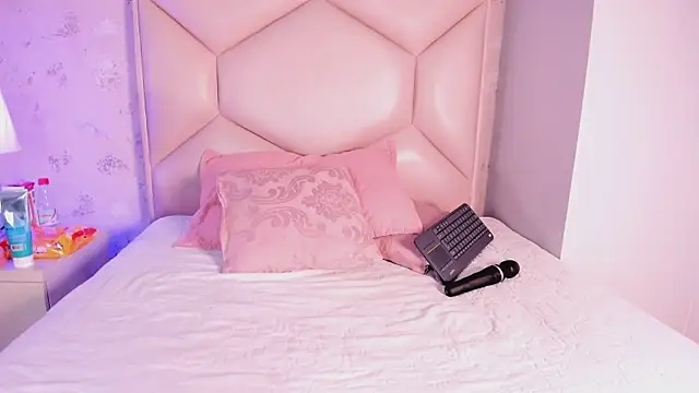 Nasly_Moore webcam