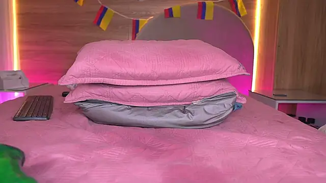 alexaa_walker webcam