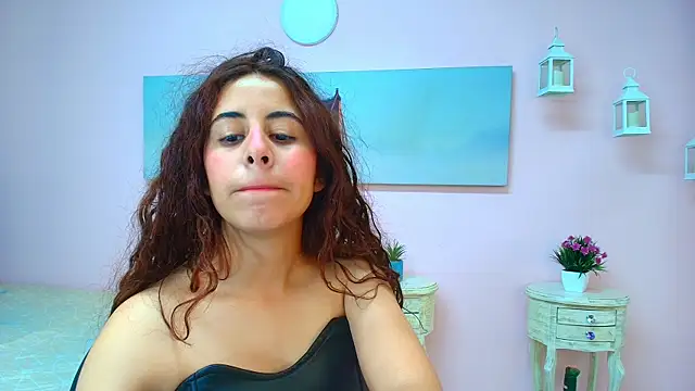 scarlett_clyde