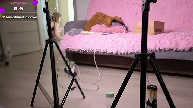 TheHoneyDevil webcam