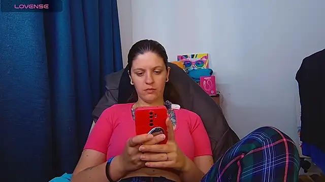 Ann_mikela webcam