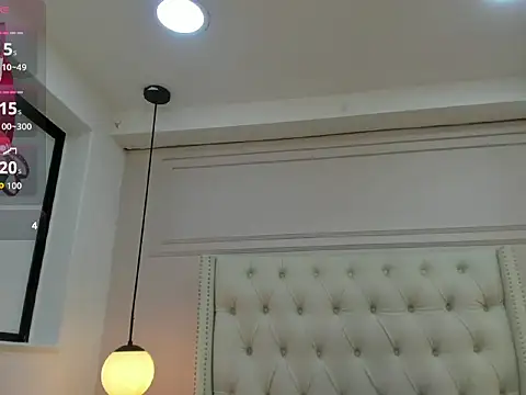 MiiaRestrepo webcam