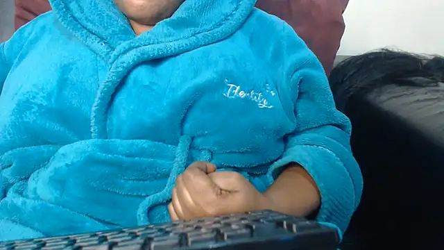 BustyNina41 webcam