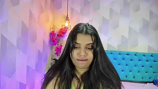 LindaBreeS webcam