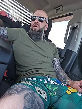 Beardedtattood webcam
