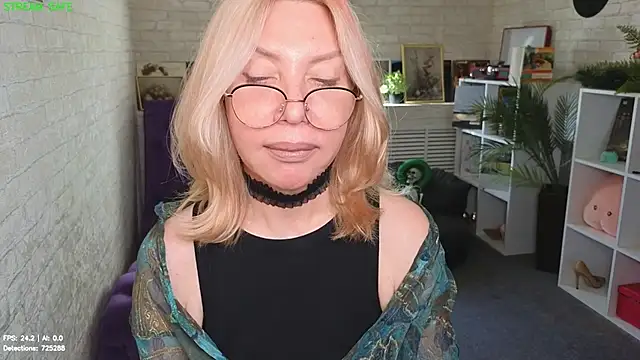 Wendy_Waves webcam