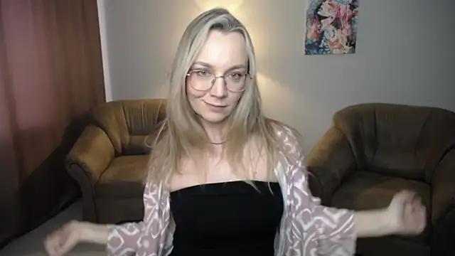 Ava_Elior webcam