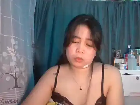 Asianhotskinny webcam