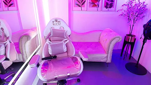 Maddie_T18 webcam