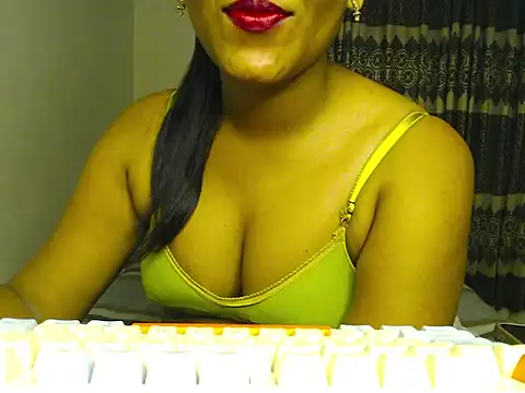 VelvetCoupleLive webcam
