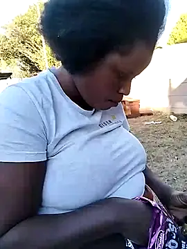 JuicyHoney_01 webcam