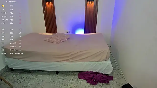 AmyPrice9 webcam