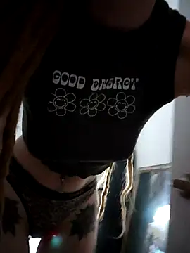 LucidLucy webcam