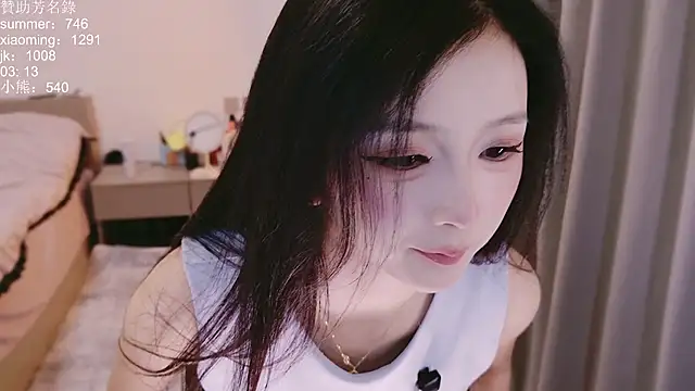 美女Apple-228在线直播