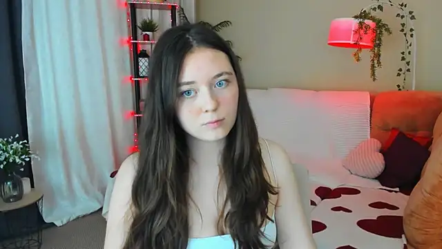 AlluringLookk webcam