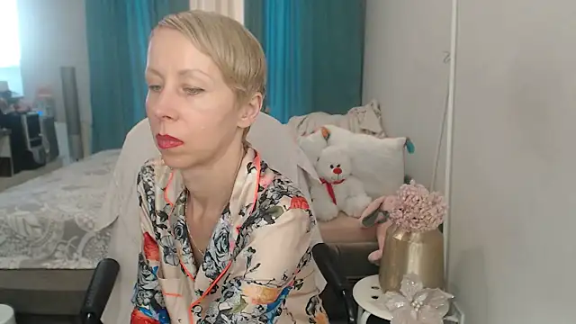 LuxuryNika webcam