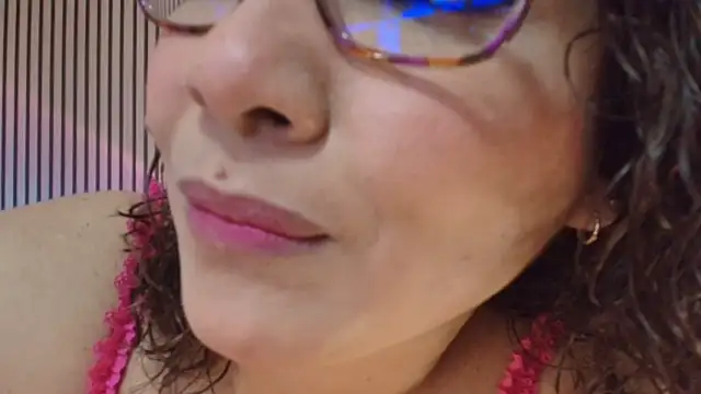 JuliRamirez webcam