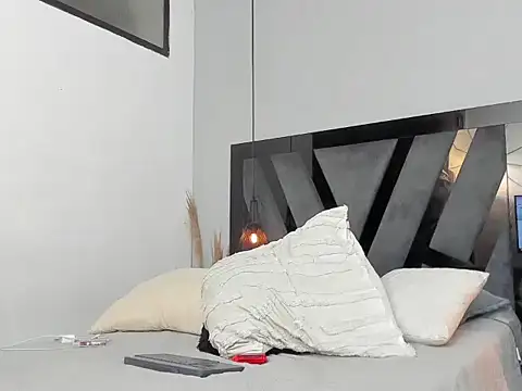 antonella_zapata webcam