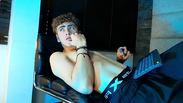 Tyler_Mcrey webcam