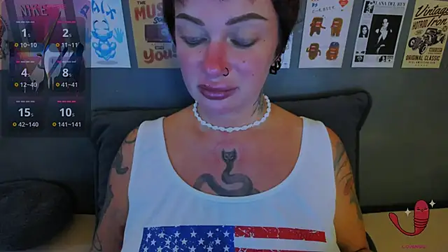EllieOz webcam