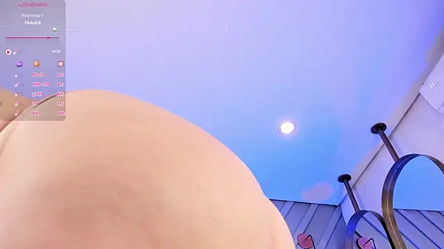 Adharamonroe webcam