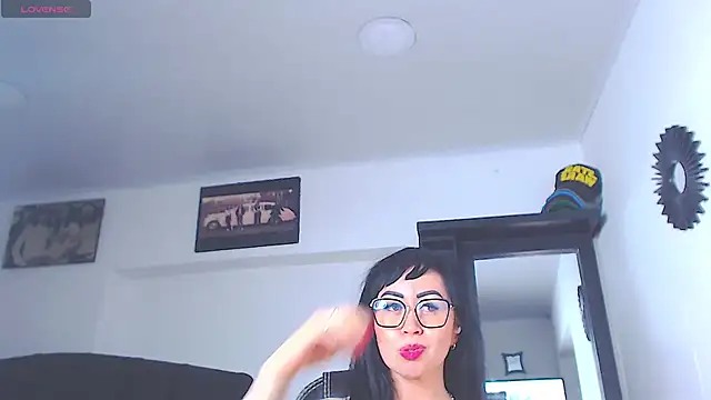 Vicky_hotmilf webcam