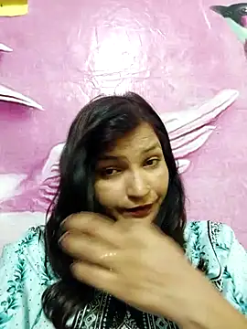 Priyaa_1433 webcam