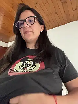 SWEETLILY18 webcam