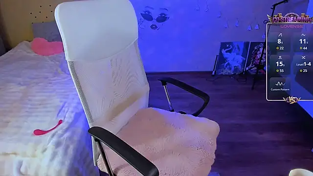 tori1_ - TORI1_'s free webcam - UK Sex Cams