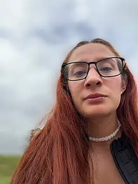 Samyra_Biker12 live cam on StripChat
