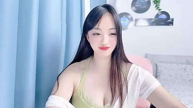 Winnie666999 webcam