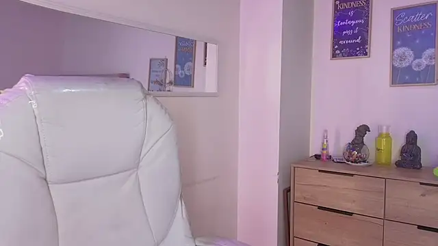 bluee_hazell - Bluee_hazell's free webcam - UK Sex Cams