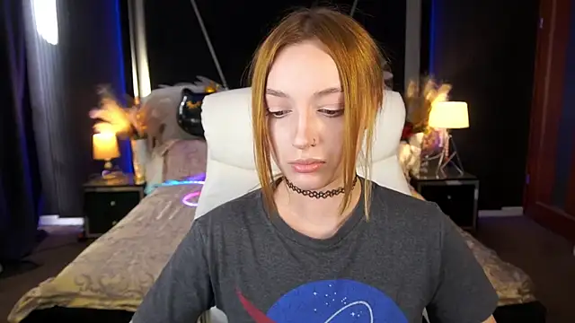 LizzaMoonn webcam
