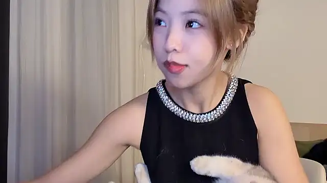 Meng_777 live cam on StripChat